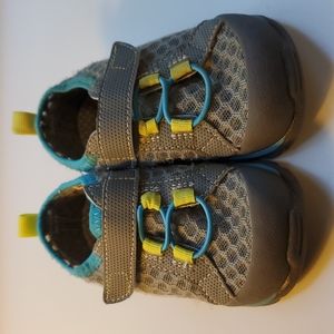 Toddler 7 water shoes, See Kai Run, blue and grey.